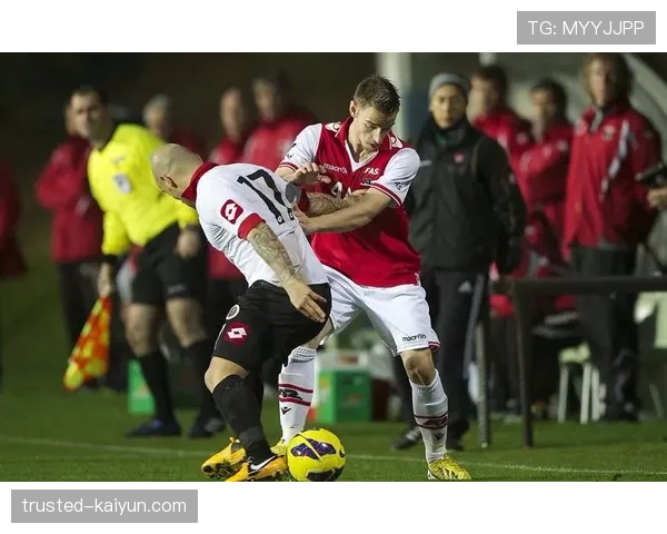 阿尔克马尔主场2-1力克阿贾克斯,赢得强强对话